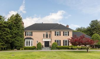 8809 SAUNDERS Ln, Bethesda, MD 20817