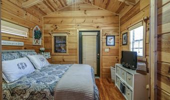 29 Breedlove Dr, Andrews, NC 28901