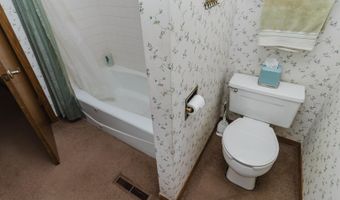 924 W Cedarwood Ct, Andover, KS 67002