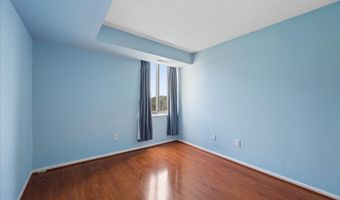 7401 WESTLAKE Ter 607, Bethesda, MD 20817
