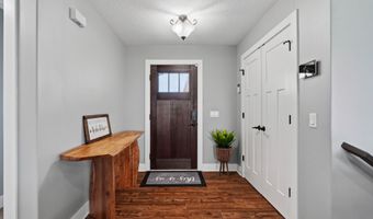 3221 4th Ave SE, Altoona, IA 50009