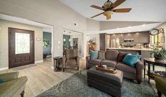 4320 Los Padres Dr, Fallbrook, CA 92028