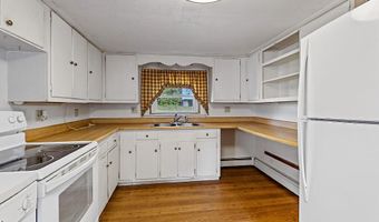 32 Murray St, Augusta, ME 04330