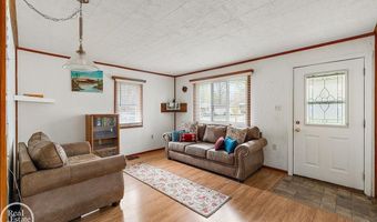 918 Columbia, Algonac, MI 48001
