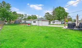 690 W Willow Gln, Addison, IL 60101