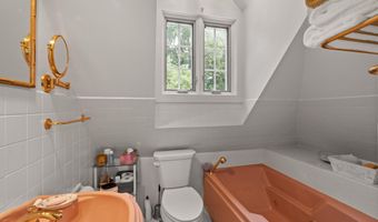535 Forest Glen St, Ames, IA 50014