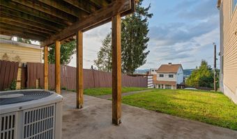 2315 Wellington St, Airville, PA 15203