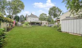 216 Main St, Middletown, NJ 07748