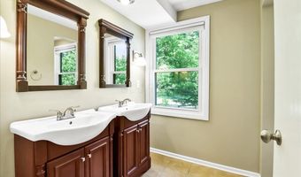 659 Boxford Ln, Columbus, OH 43213