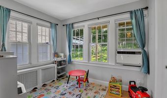 57 Seymour St, Bristol, CT 06010