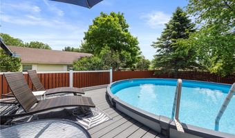 923 Hillside Dr, Amherst, OH 44001