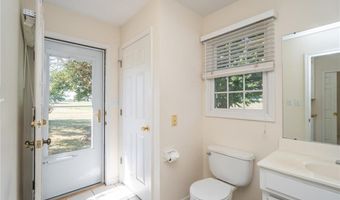 315 E High St, Baldwin City, KS 66006