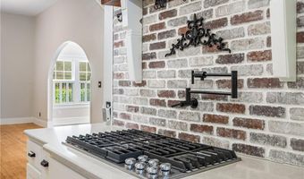 531 Thomaston St, Barnesville, GA 30204