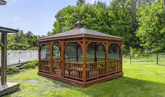 241 E Hardscrabble Rd, Auburn, ME 04210