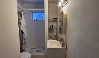 18 Darby St, Bloomfield, CT 06002