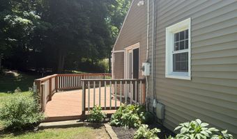 3 Woodview Dr, Brookfield, CT 06804