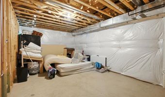 20920 ASHBURN HEIGHTS Dr, Ashburn, VA 20148