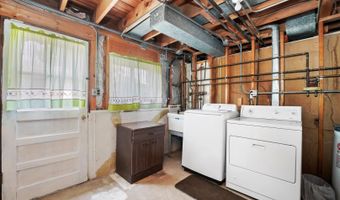 108 N May St, Addison, IL 60101