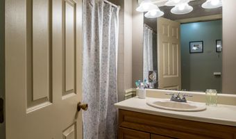 9 Kennebec Cir, Bath, ME 04530