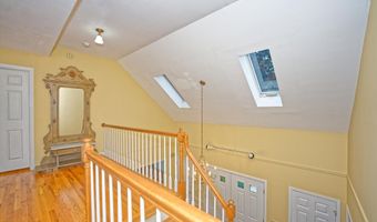 10 Birch Hill Rd, Albany, NY 12211