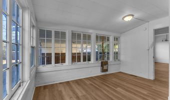 411 S Hutchinson Ave, Adel, GA 31620
