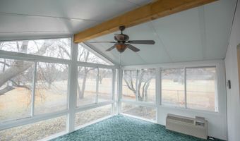 931 E Oak St, Algona, IA 50511