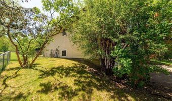 15769 Hayes Trl, Apple Valley, MN 55124
