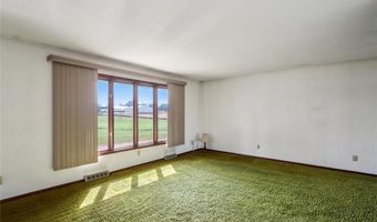 71 Railroad St, Atkins, IA 52206