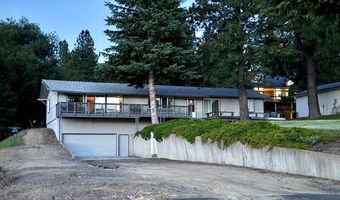110 Lakeshore Dr, Cascade, ID 83611