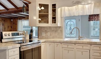 300 Hurley Ave, Bayville, NJ 08721