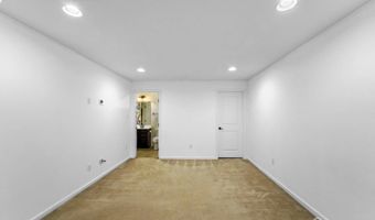 23 Avalon Ave, Barnegat, NJ 08005