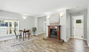 209 E HUMBOLDT St, Bingen, WA 98605