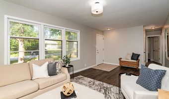 228 Hilltop Rd, Ames, IA 50014