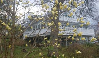 301 Compass Ave, Beachwood, NJ 08722