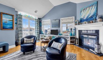 21 W Magnolia Ave, Beach Haven, NJ 08008