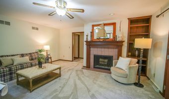 5306 Arapahoe Ln, Madison, WI 53704