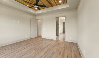 272 Community House, Barnesville, GA 30204