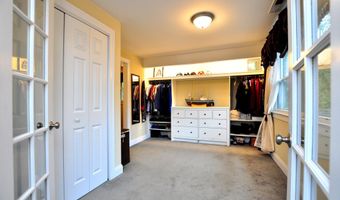 114 El Toro Dr, Bristol, CT 06010