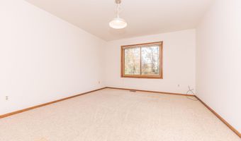 2225 Chaucer Ct, Ann Arbor, MI 48103