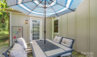200 Aurora Dr, Asheville, NC 28805