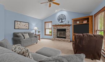2521 E INGLEWOOD Pl, Appleton, WI 54915