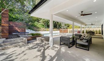 16105 Clear Oak Dr, Encino, CA 91436