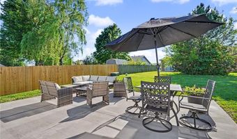 709 Flame Way, Baldwin City, KS 66006