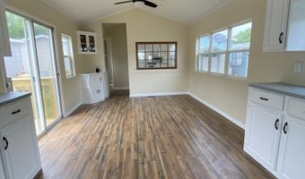8 Second St, Beacon Falls, CT 06403