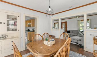1427 Mattern Ave, Des Moines, IA 50316
