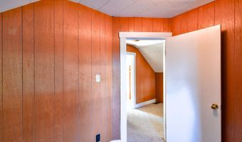 104 Grove Ave, Alma, MI 48801