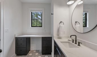 414 N MONROE St, Arlington, VA 22201