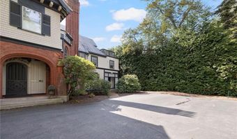 107 Old Beach Rd 2, Newport, RI 02840