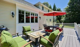 8 Pilgrim Rd, Ashland, MA 01721