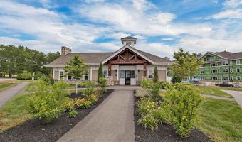 7 Longview Dr 105, Atkinson, NH 03811